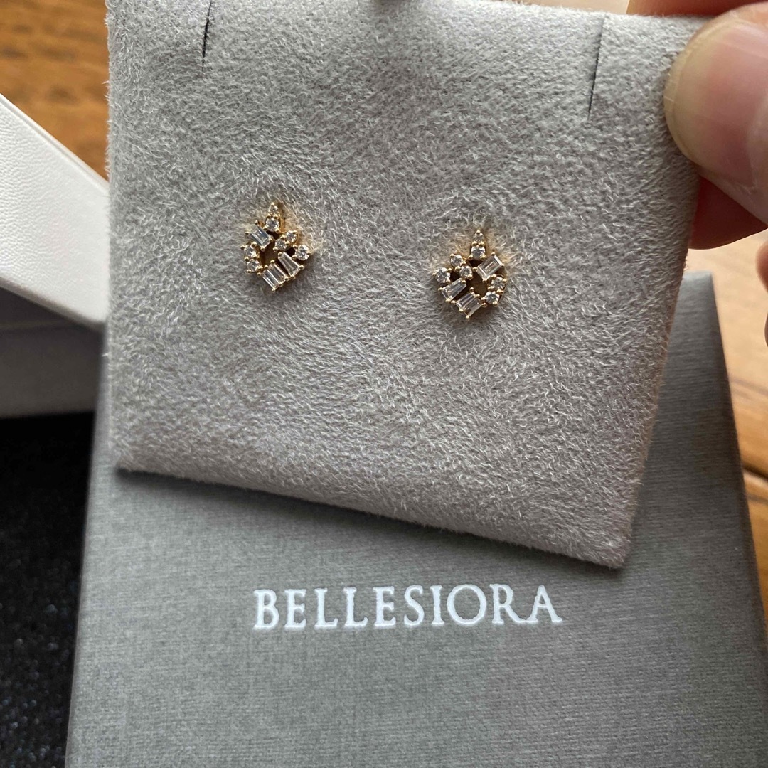 BELLESIORA ベルシオラ ピアス BELLESIORA ベルシオラ ピアス