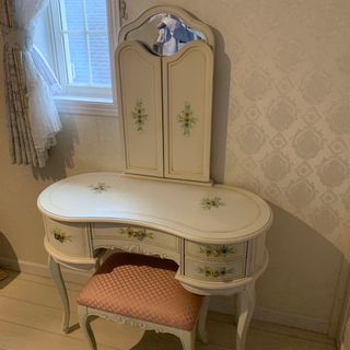 ドレッサー/鏡台 (ホワイト/白色系)の中古フリマアイテム一覧 ドレッサー/鏡台 (ホワイト/白色系)の中古フリマアイテム一覧