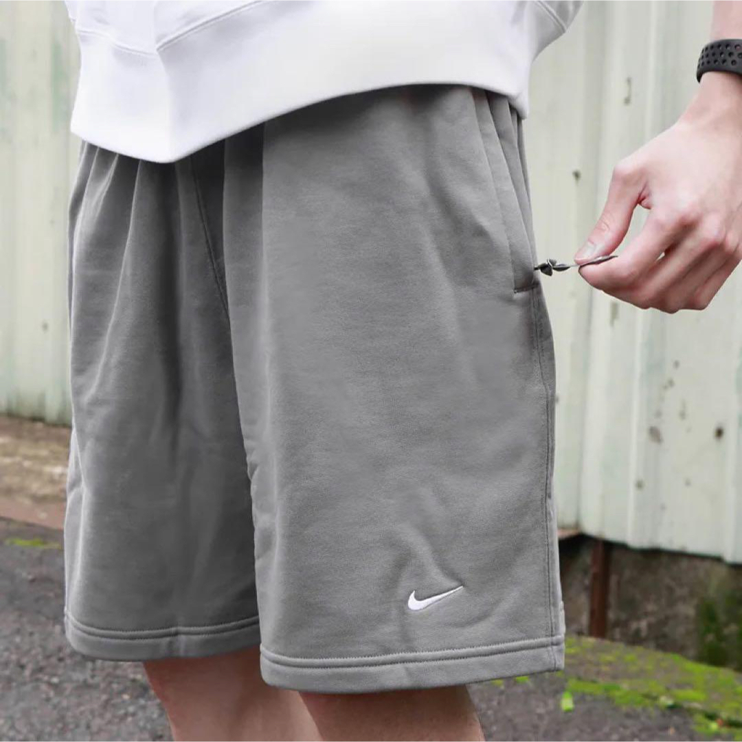 NIKE - 新品 ナイキ ソロ スウッシュ FT ショート フラット NIKE - 新品 ナイキ ソロ スウッシュ FT ショート フラット