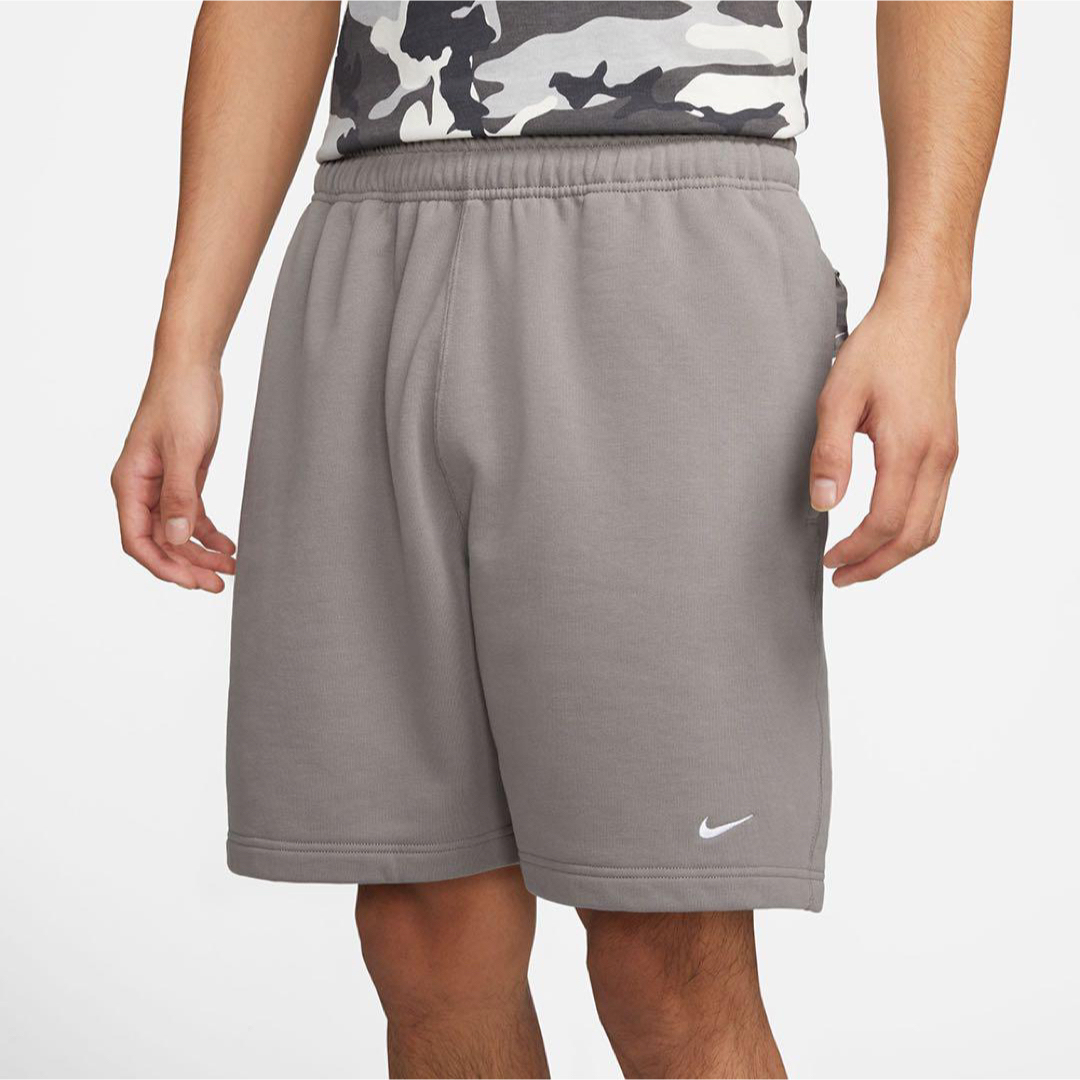 NIKE - 新品 ナイキ ソロ スウッシュ FT ショート フラット NIKE - 新品 ナイキ ソロ スウッシュ FT ショート フラット