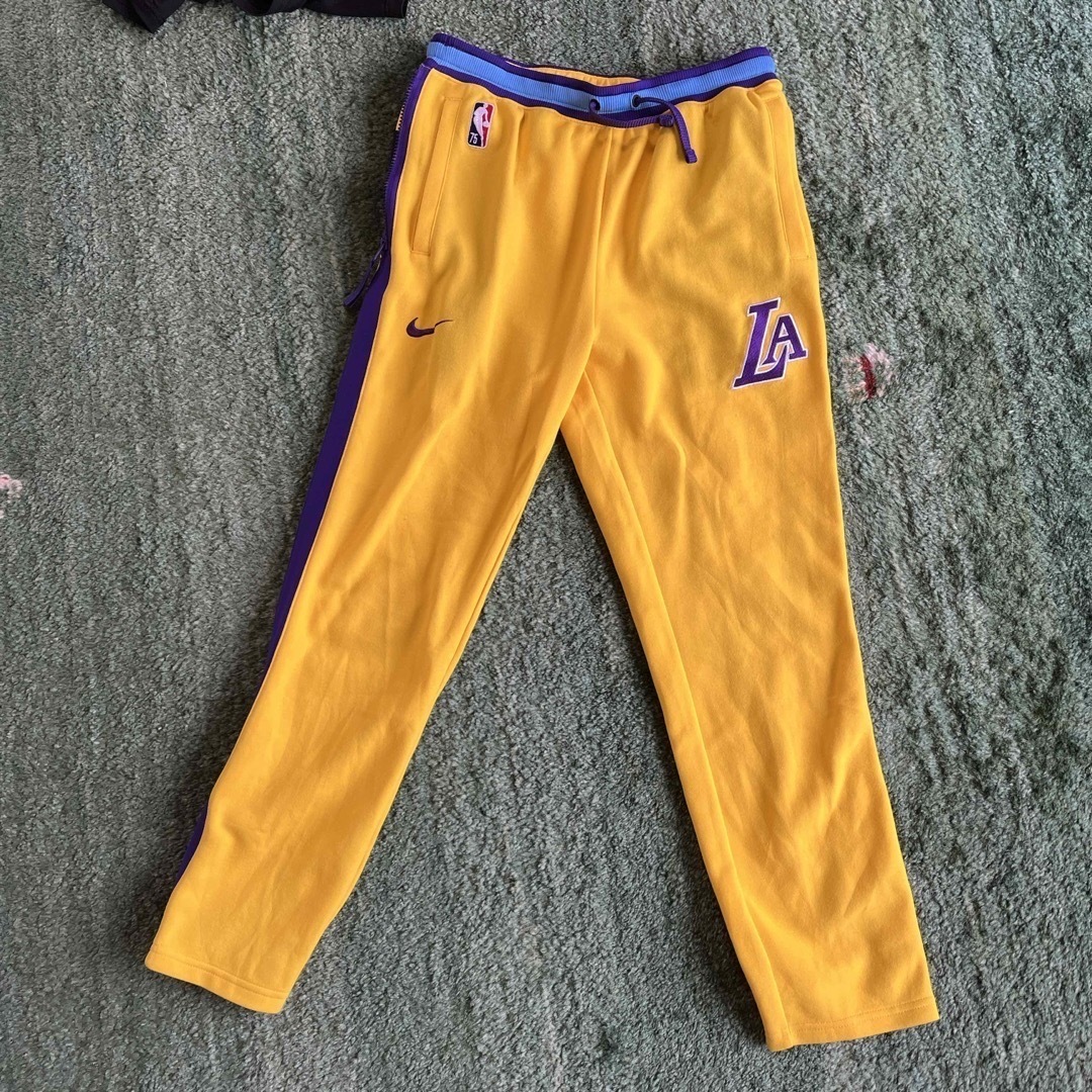 NIKE - NIKE レイカーズ ウォームアップジャージ セットアップ NIKE - NIKE レイカーズ ウォームアップジャージ セットアップ