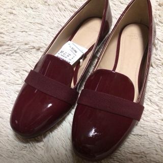 ザラ(ZARA)のZARA♡エナメルシューズ(ローファー/革靴)