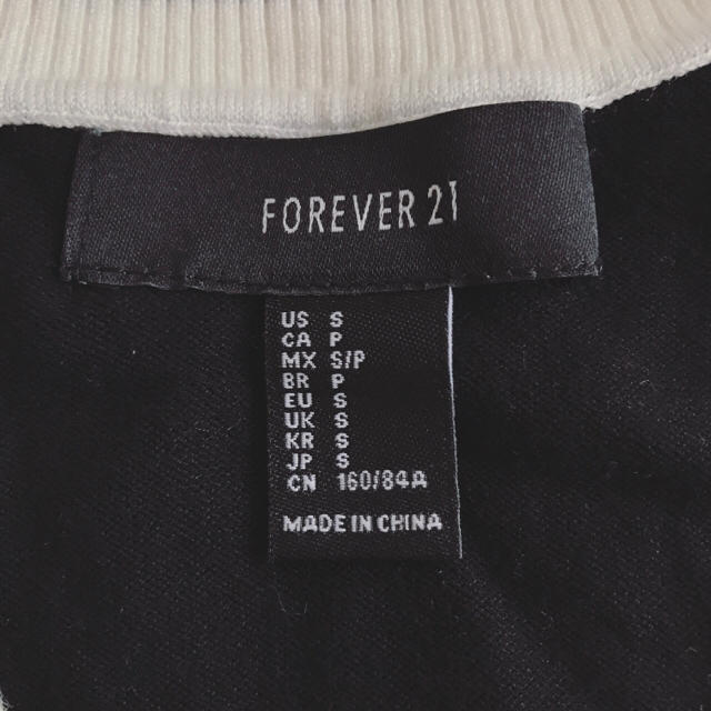 FOREVER 21(フォーエバートゥエンティーワン)の未使用 FOREVER 21 ニットワンピ レディースのワンピース(ミニワンピース)の商品写真