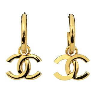 CHANEL(スタッズ ・ ピアス)のフリマアイテム一覧 CHANEL(スタッズ ・ ピアス)のフリマアイテム一覧