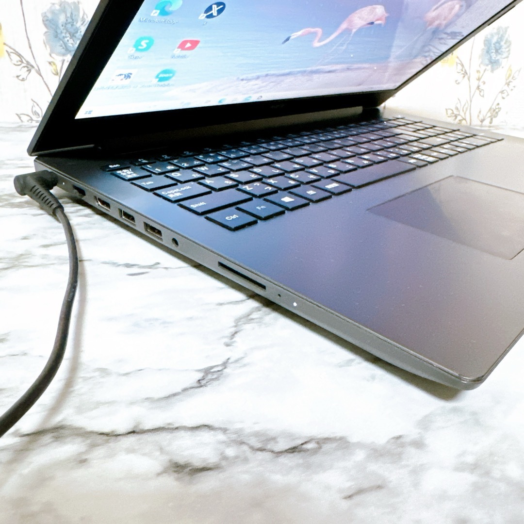 限定1台✨爆速SSD✨カメラ付✨Windows11✨すぐ使える薄型ノート 限定1台✨爆速SSD✨カメラ付✨Windows11✨すぐ使える薄型ノート