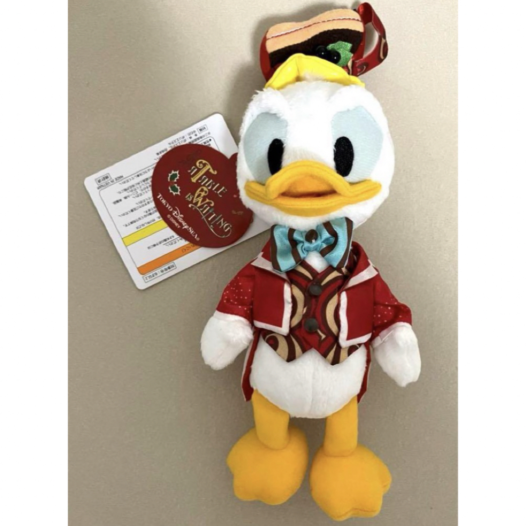 Disney(ディズニー)の東京ディズニーシー テーブル•イズ•ウェイティング ドナルド ぬいぐるみバッジ エンタメ/ホビーのおもちゃ/ぬいぐるみ(キャラクターグッズ)の商品写真