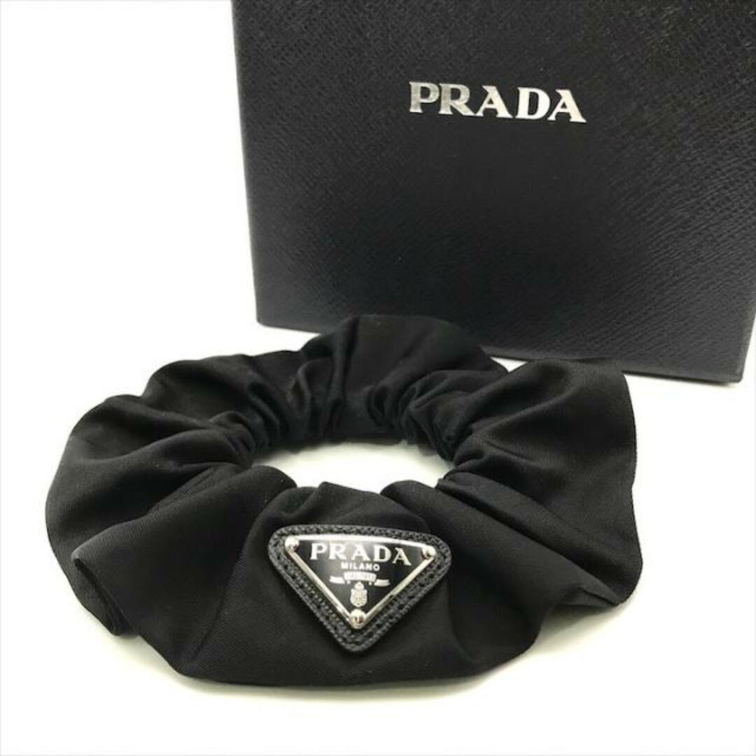 プラダ PRADA シュシュ テスートナイロン 三角ロゴ ヘアゴム プラダ PRADA シュシュ テスートナイロン 三角ロゴ ヘアゴム