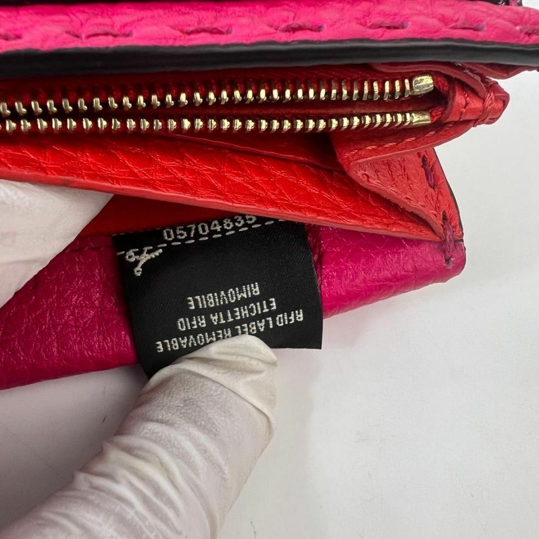 FENDI フェンディ セレリア 二つ折り財布 長財布 ウォレット FENDI フェンディ セレリア 二つ折り財布 長財布 ウォレット