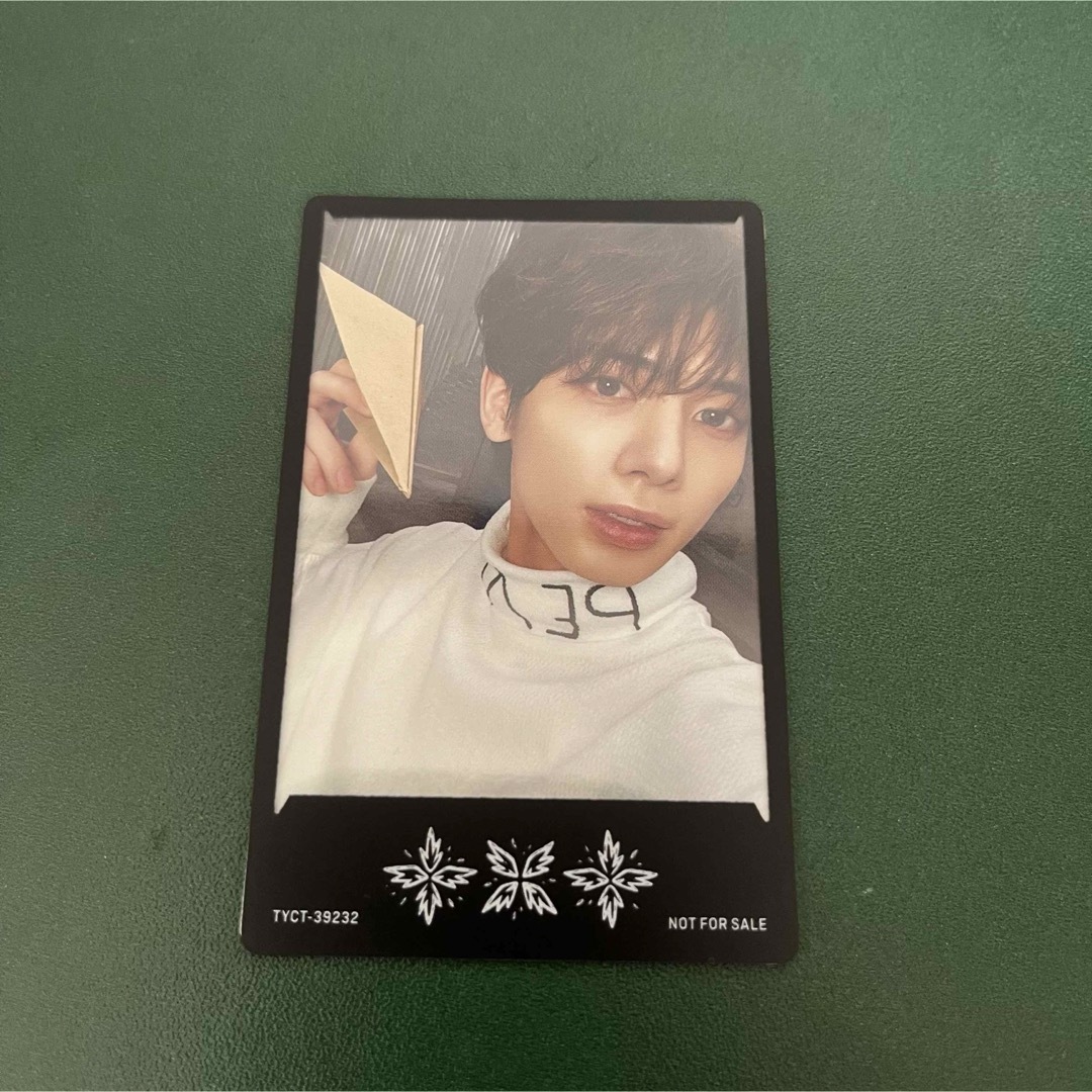 TOMORROW X TOGETHER(トゥモローバイトゥギャザー)のTXT テヒョン トレカ 「誓い (CHIKAI)」A盤 エンタメ/ホビーのタレントグッズ(アイドルグッズ)の商品写真