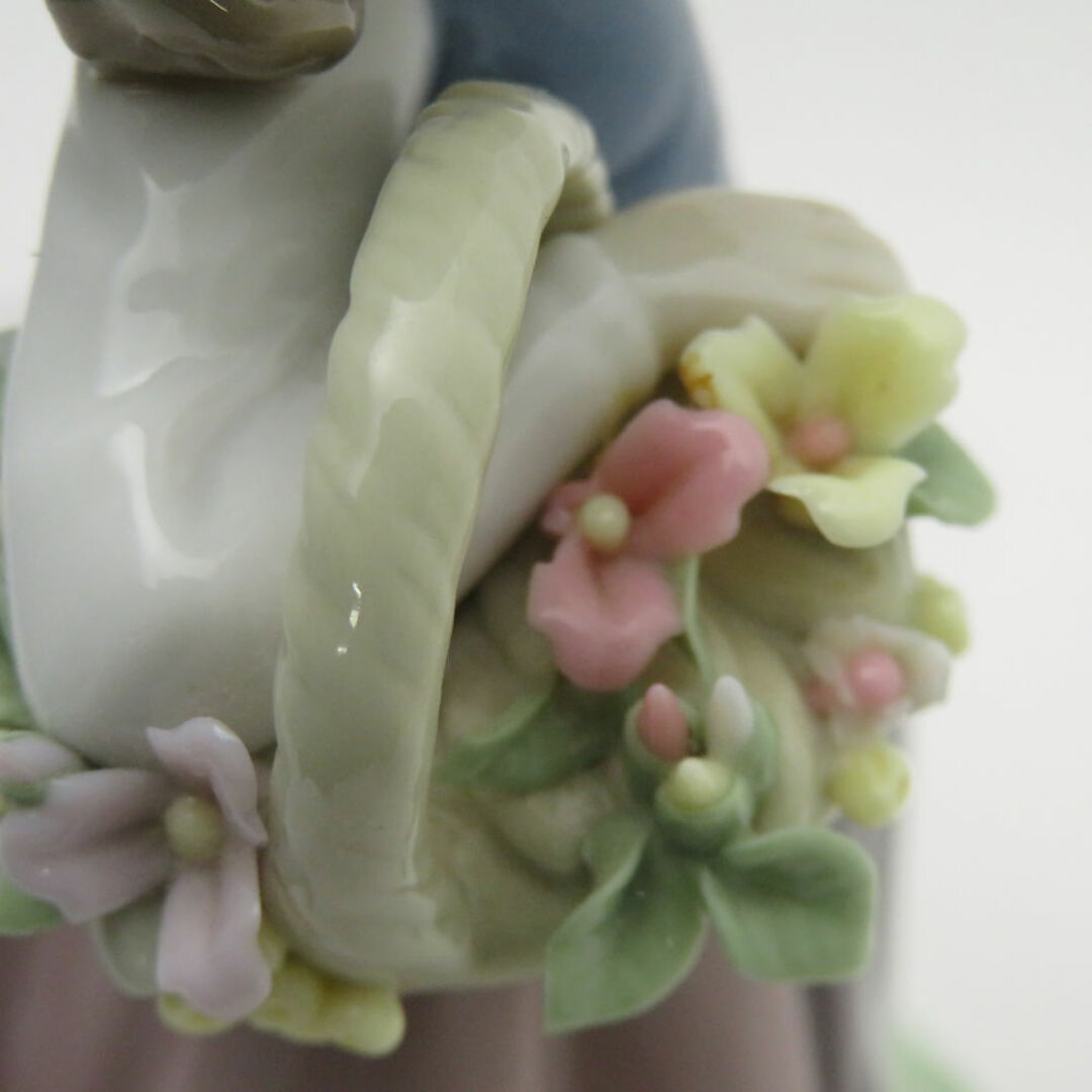 LLADRO リヤドロ 5221「甘い花の香り」 フィギュリン 置物 陶器 LLADRO リヤドロ 5221「甘い花の香り」 フィギュリン 置物 陶器