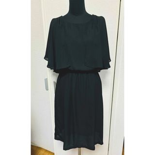 ほぼ未使用　ナノユニバース　size38 黒　ワンピース　ノースリーブ　マント(ひざ丈ワンピース)