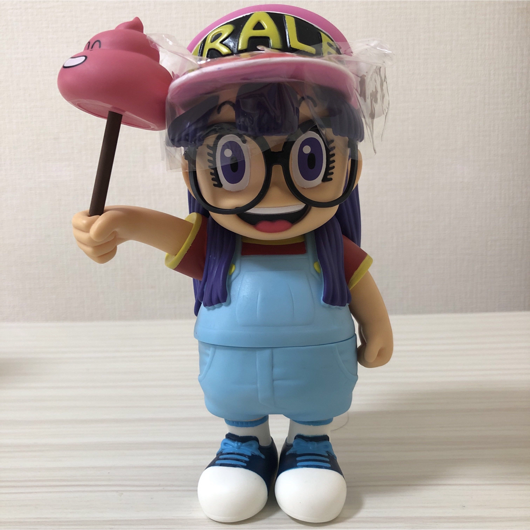 正規品アラレちゃんフィギュア ソフビフィギュア ドラゴンボール 正規品アラレちゃんフィギュア ソフビフィギュア ドラゴンボール