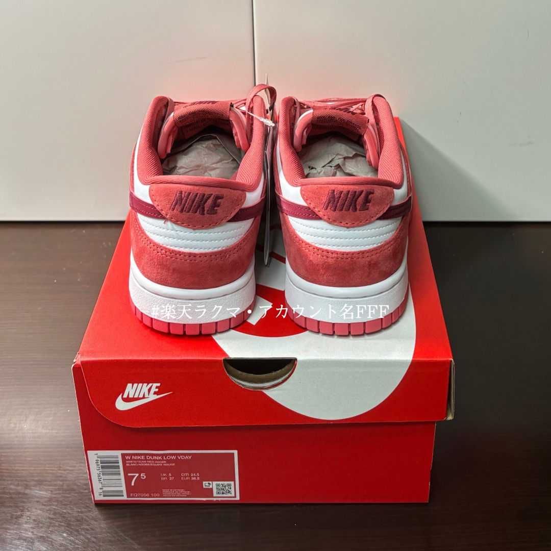 NIKE - 【新品24.5cm】NIKE W ダンク ロー ホワイト/レッドの NIKE - 【新品24.5cm】NIKE W ダンク ロー ホワイト/レッドの