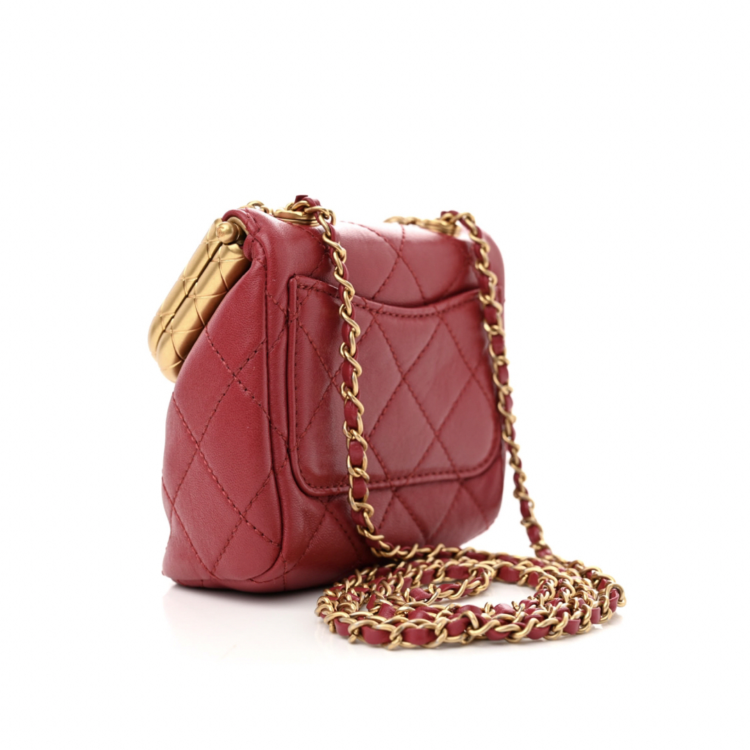 CHANEL - CHANELシャネル スモール バッグ Kiss-Lock チェーン CHANEL - CHANELシャネル スモール バッグ Kiss-Lock チェーン