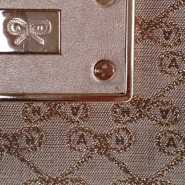 ANYA HINDMARCH(アニヤハインドマーチ)のANYA HINDMARCH お財布 レディースのファッション小物(財布)の商品写真