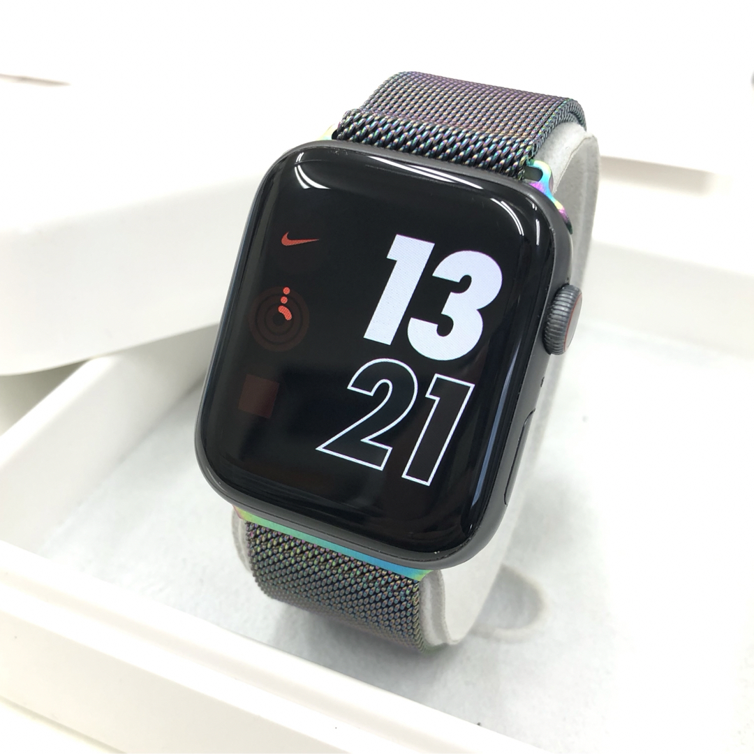 アップルウォッチ NIKE series4(44mm) 黒 セルラー Apple アップルウォッチ NIKE series4(44mm) 黒 セルラー Apple