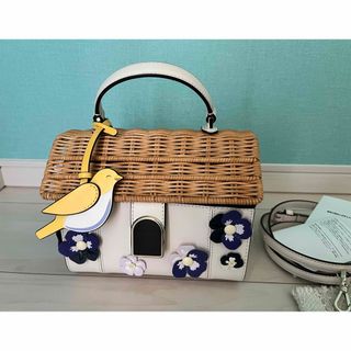 kate spade NEW YORK(かごバッグ/ストローバッグ)のフリマ kate spade NEW YORK(かごバッグ/ストローバッグ)のフリマ