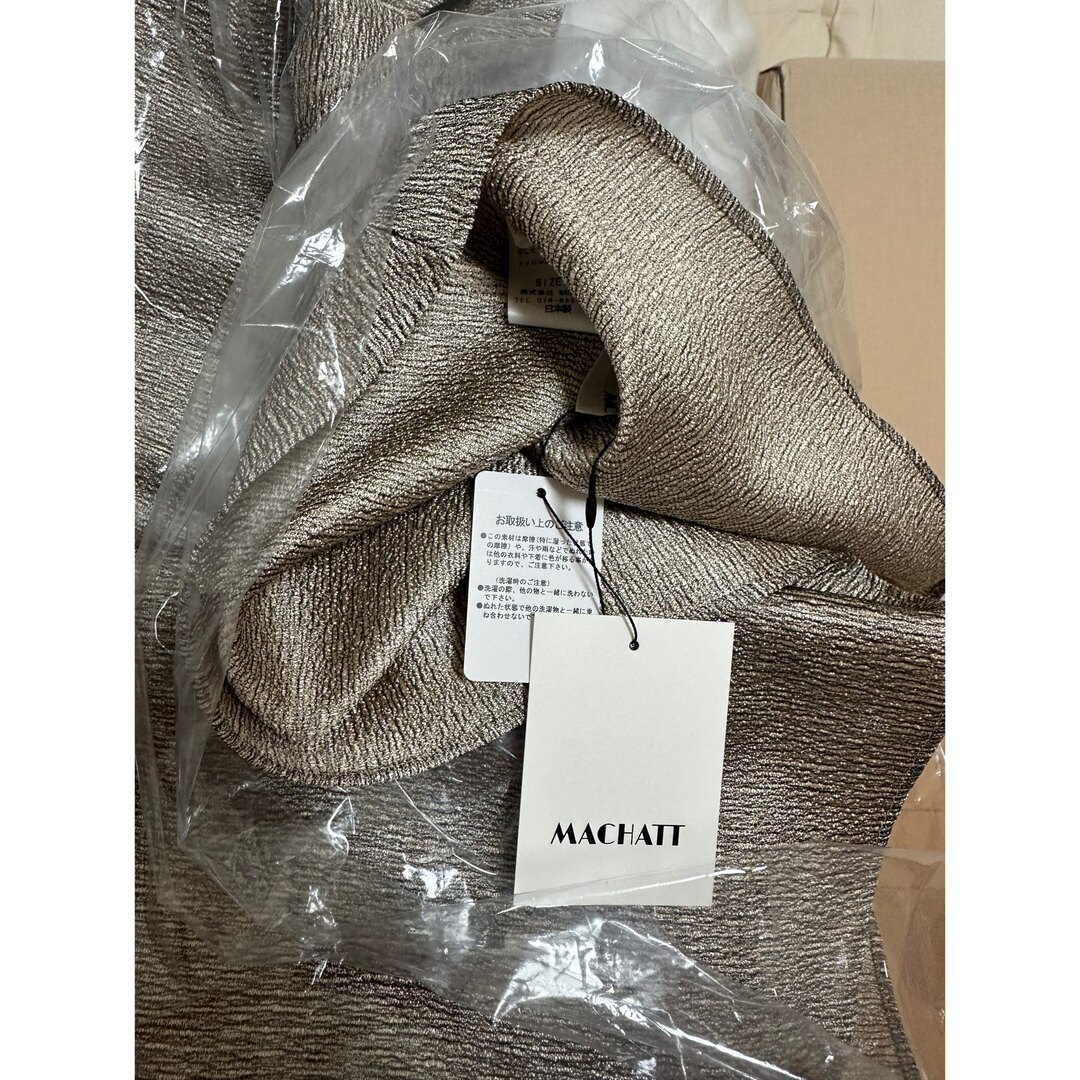 MACHATT】メタリックパフブラウス(ゴールド) MACHATT】メタリックパフブラウス(ゴールド)