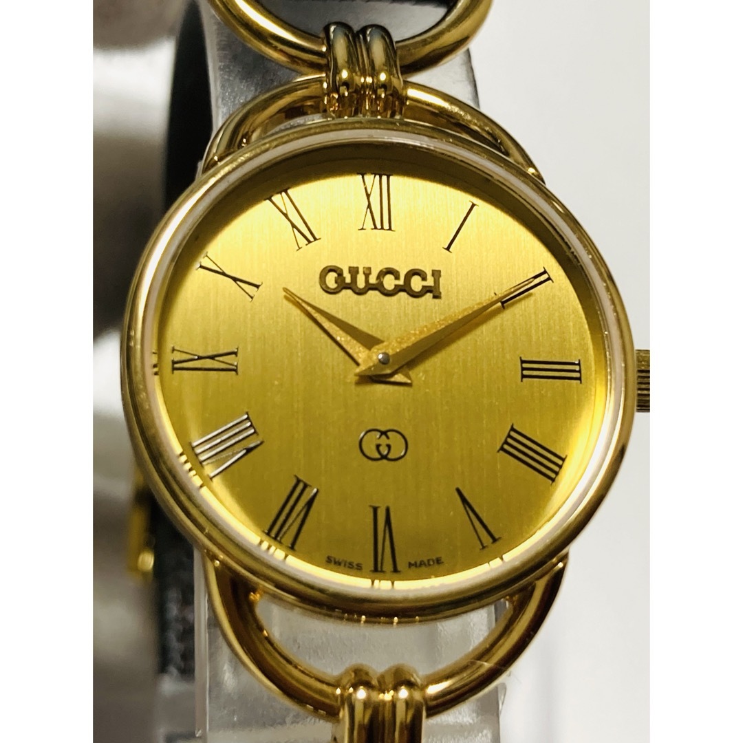 GUCCI - 美品! GUCCI グッチ 純正ベルト ゴールド 電池新品 GUCCI - 美品! GUCCI グッチ 純正ベルト ゴールド 電池新品