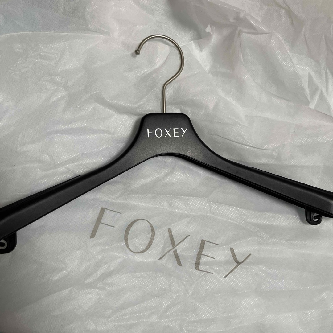 FOXEY - 新品タグ付き foxey ワンピ ワンピース ノースリーブの FOXEY - 新品タグ付き foxey ワンピ ワンピース ノースリーブの