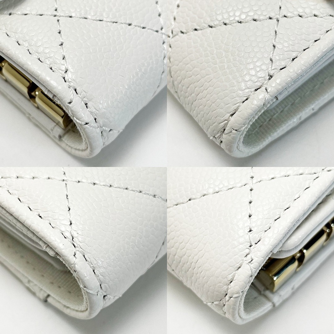 CHANEL - CHANEL シャネル マトラッセ ホワイト キーケース 4連 CHANEL - CHANEL シャネル マトラッセ ホワイト キーケース 4連