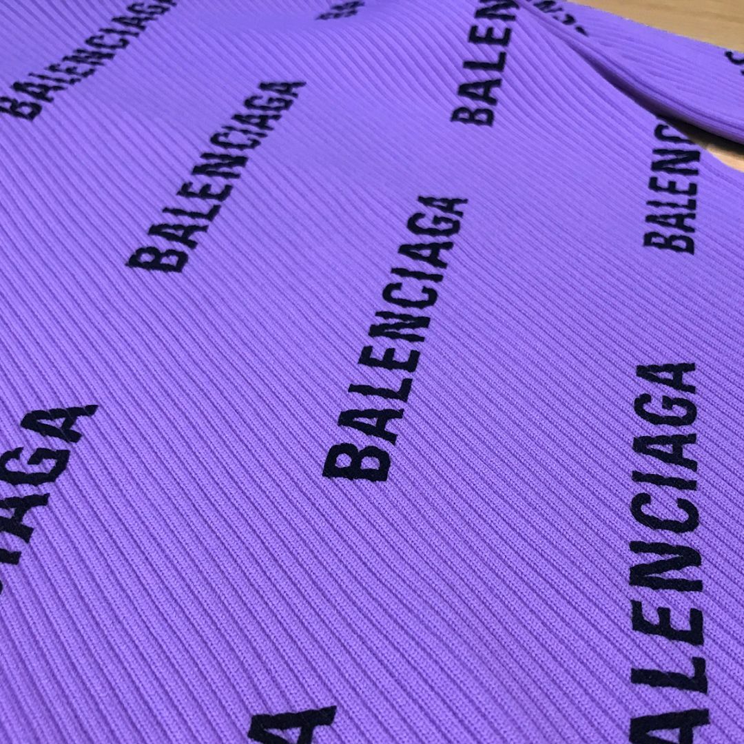 BALENCIAGA - 新品同様 バレンシアガ オールオーバー クルー BALENCIAGA - 新品同様 バレンシアガ オールオーバー クルー