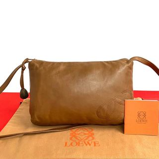 ぽめ様 極美品 LOEWE ロエベ 巾着 ショルダーバッグ アナグラム レザー ぽめ様 極美品 LOEWE ロエベ 巾着 ショルダーバッグ アナグラム レザー