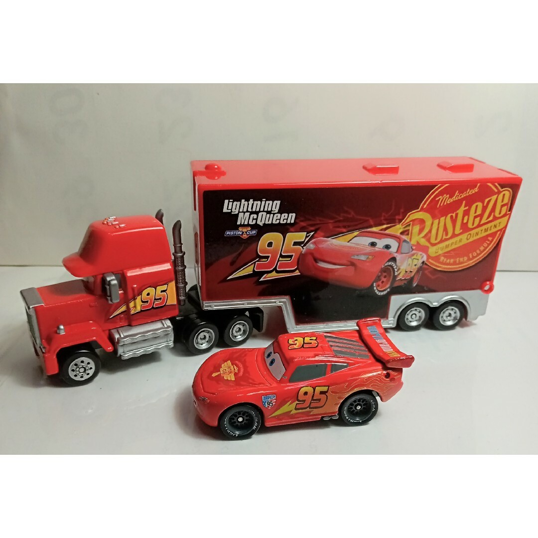 トミカ カーズ2 マックイーン ささげ ワールド・グランプリタイプ トミカ カーズ2 マックイーン ささげ ワールド・グランプリタイプ