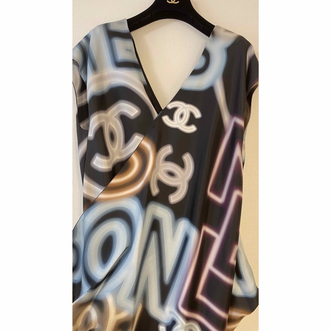 CHANEL - シャネル ロゴ入りワンピース 76万 美品の通販 by スズ CHANEL - シャネル ロゴ入りワンピース 76万 美品の通販 by スズ