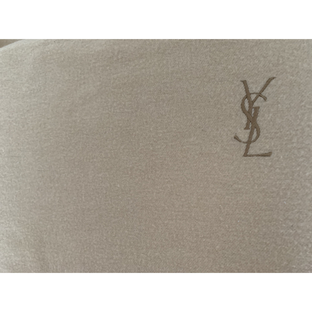 Yves Saint Laurent - イヴ・サンローランYves Saint Laurent Yves Saint Laurent - イヴ・サンローランYves Saint Laurent