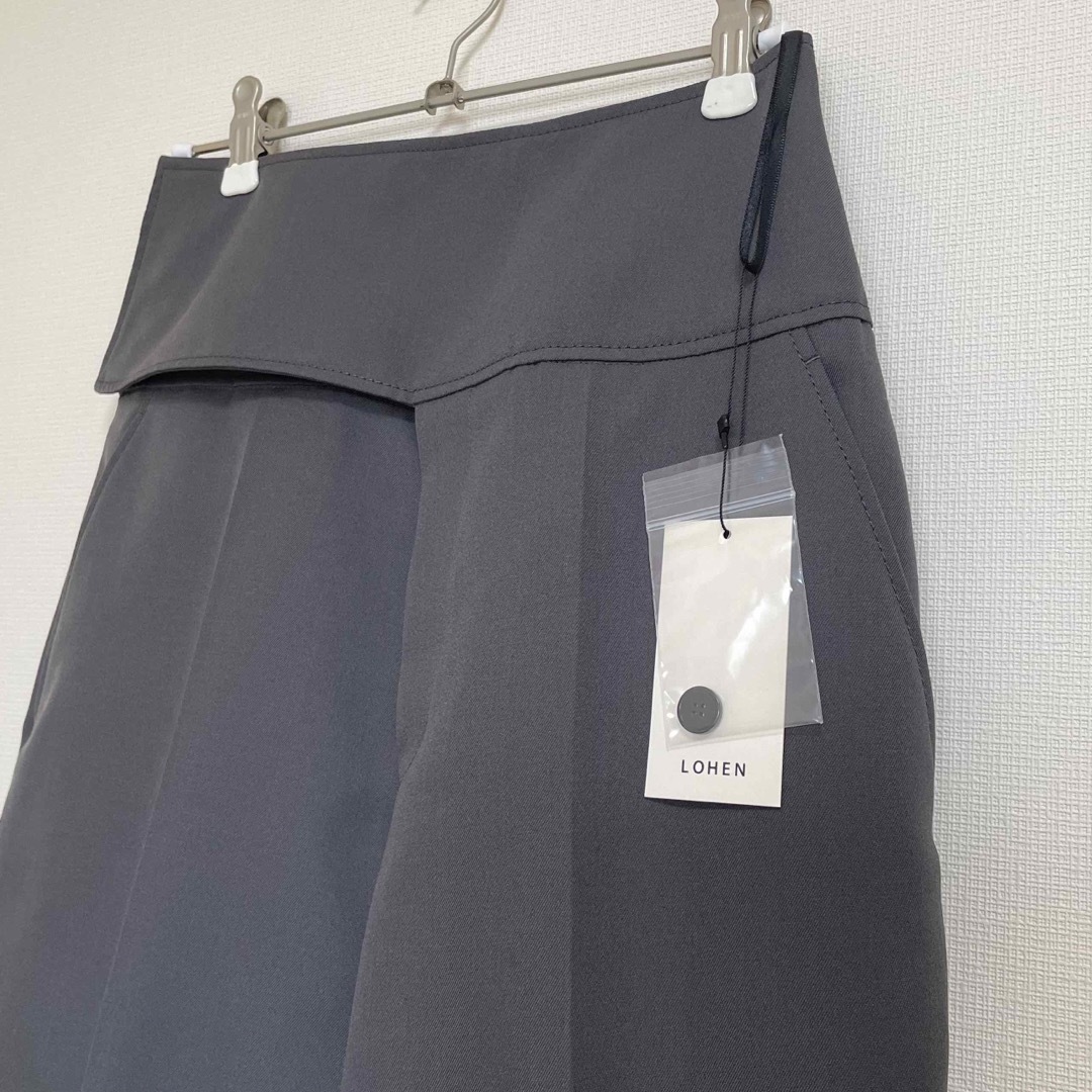 新品タグ付】LOHEN ワイドベルトストレートパンツ(Gray・36) 新品タグ付】LOHEN ワイドベルトストレートパンツ(Gray・36)