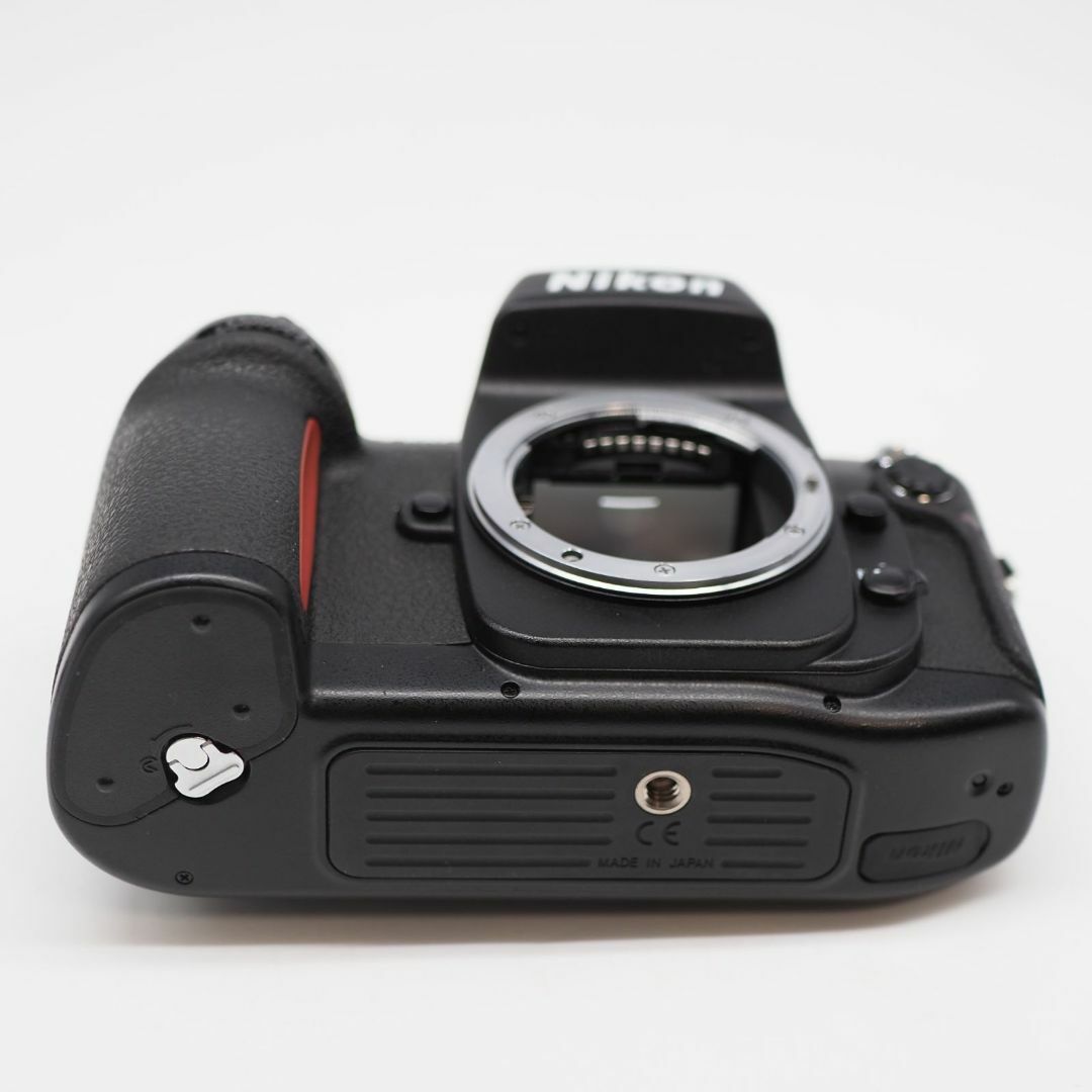 □ほぼ新品□ Nikon F100 ボディ □ほぼ新品□ Nikon F100 ボディ