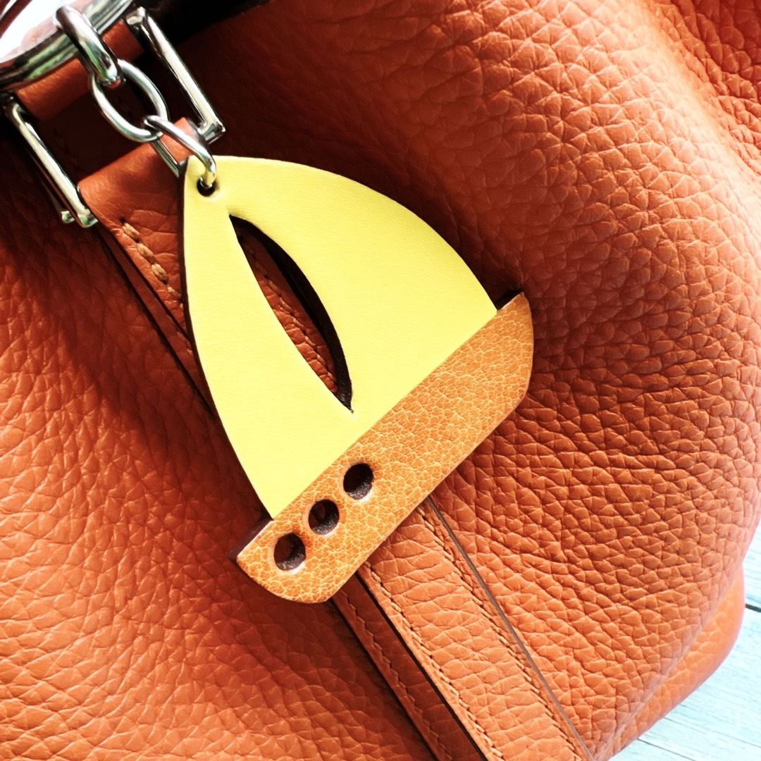 HERMES - 美品 HERMES エルメス ヨット 船 キーホルダー HERMES - 美品 HERMES エルメス ヨット 船 キーホルダー