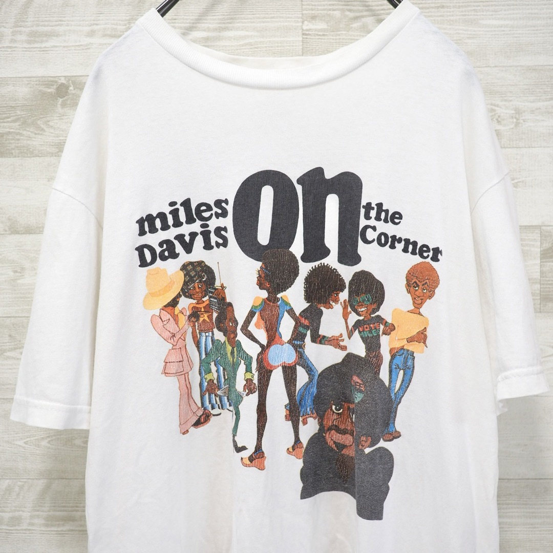 Supreme - SUPREME×MILES DAVIS “On The Corner”Tee-Mの通販 by Supreme - SUPREME×MILES DAVIS “On The Corner”Tee-Mの通販 by