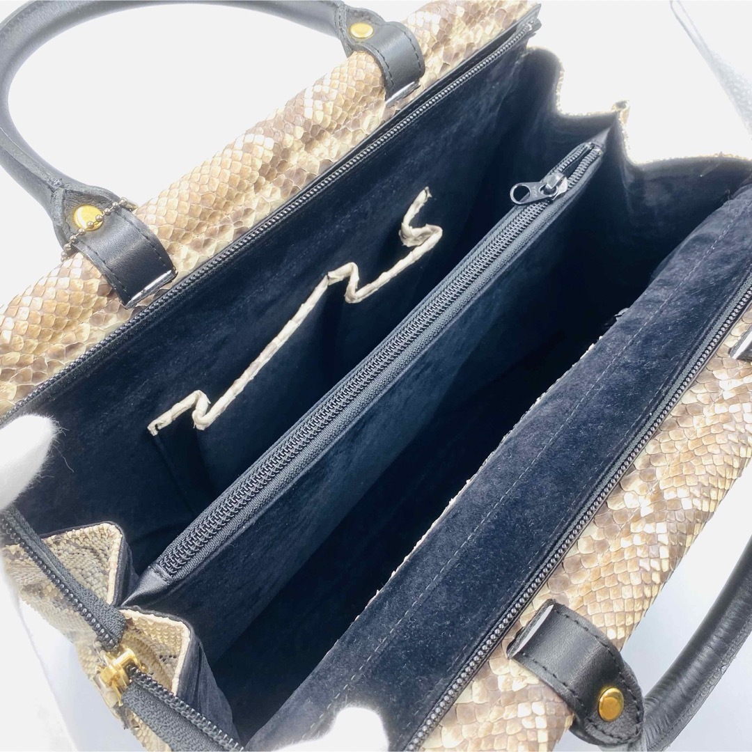 □JRA公認□美品□ パイソン 蛇革 ハンドバッグ トートバッグ □JRA公認□美品□ パイソン 蛇革 ハンドバッグ トートバッグ
