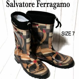 Salvatore Ferragamo(レインブーツ/長靴)のフリマアイテム一覧 Salvatore Ferragamo(レインブーツ/長靴)のフリマアイテム一覧