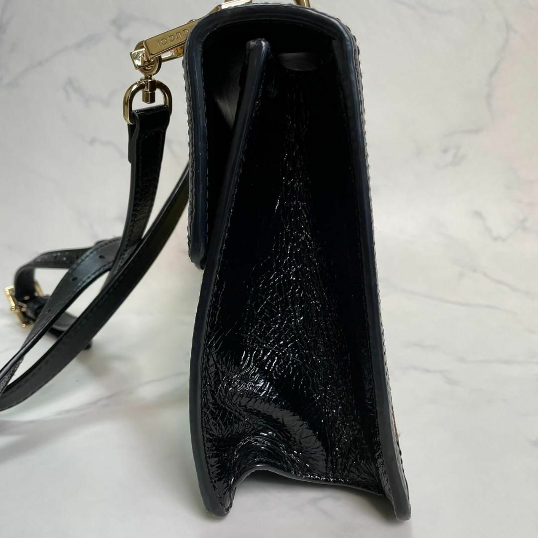 GUCCI - 【美品レア】GUCCI ショルダーバッグ シルヴィ ベロアの GUCCI - 【美品レア】GUCCI ショルダーバッグ シルヴィ ベロアの