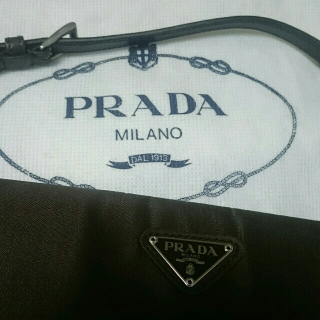 PRADA(プラダ)の極美品激安最安値 PRADAがま口 レディースのバッグ(クラッチバッグ)の商品写真