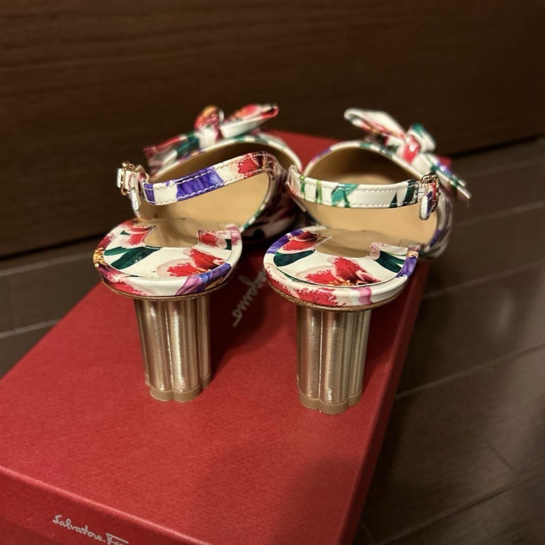 Salvatore Ferragamo - フェラガモ サンダル 花柄の通販 by yu's Salvatore Ferragamo - フェラガモ サンダル 花柄の通販 by yu's