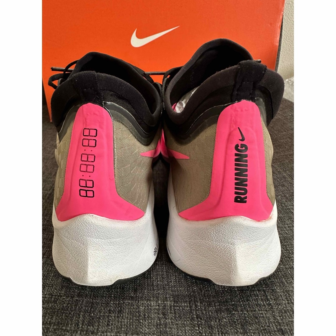 ☆新品同様☆ナイキ(NIKE)ズームフライ3/初期人気レアモデル ☆新品同様☆ナイキ(NIKE)ズームフライ3/初期人気レアモデル