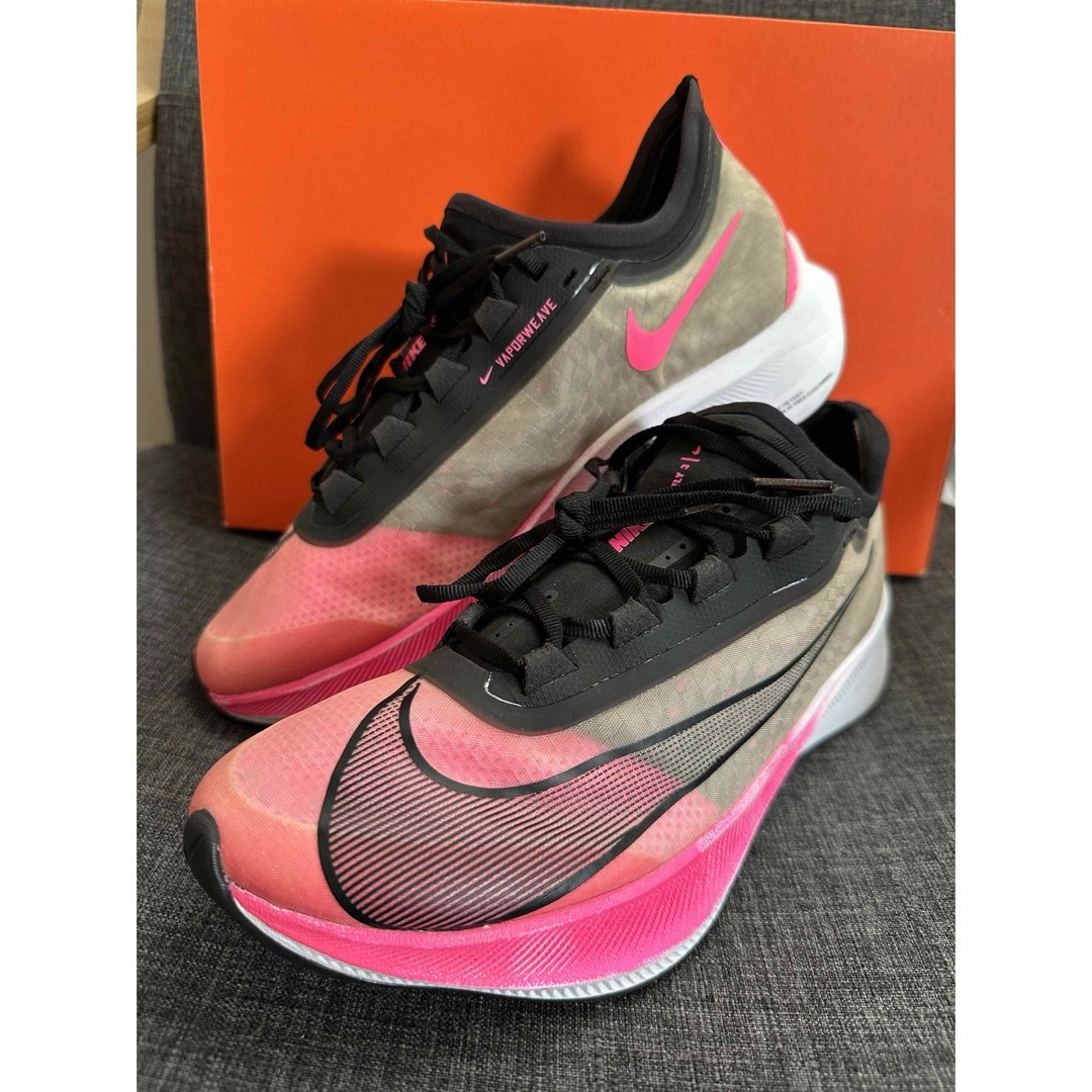 ☆新品同様☆ナイキ(NIKE)ズームフライ3/初期人気レアモデル ☆新品同様☆ナイキ(NIKE)ズームフライ3/初期人気レアモデル