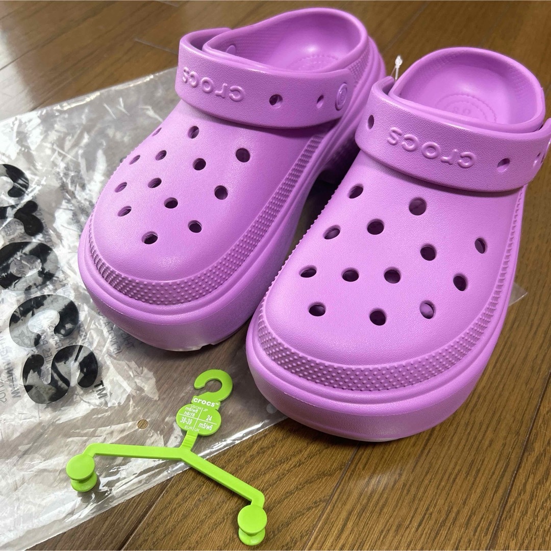 crocs - クロックス ストンプ クロッグ 24cm M6W8 BUBBLEの通販 crocs - クロックス ストンプ クロッグ 24cm M6W8 BUBBLEの通販