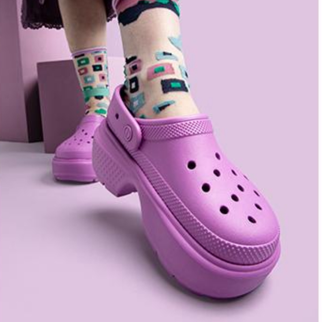 crocs - クロックス ストンプ クロッグ 24cm M6W8 BUBBLEの通販 crocs - クロックス ストンプ クロッグ 24cm M6W8 BUBBLEの通販