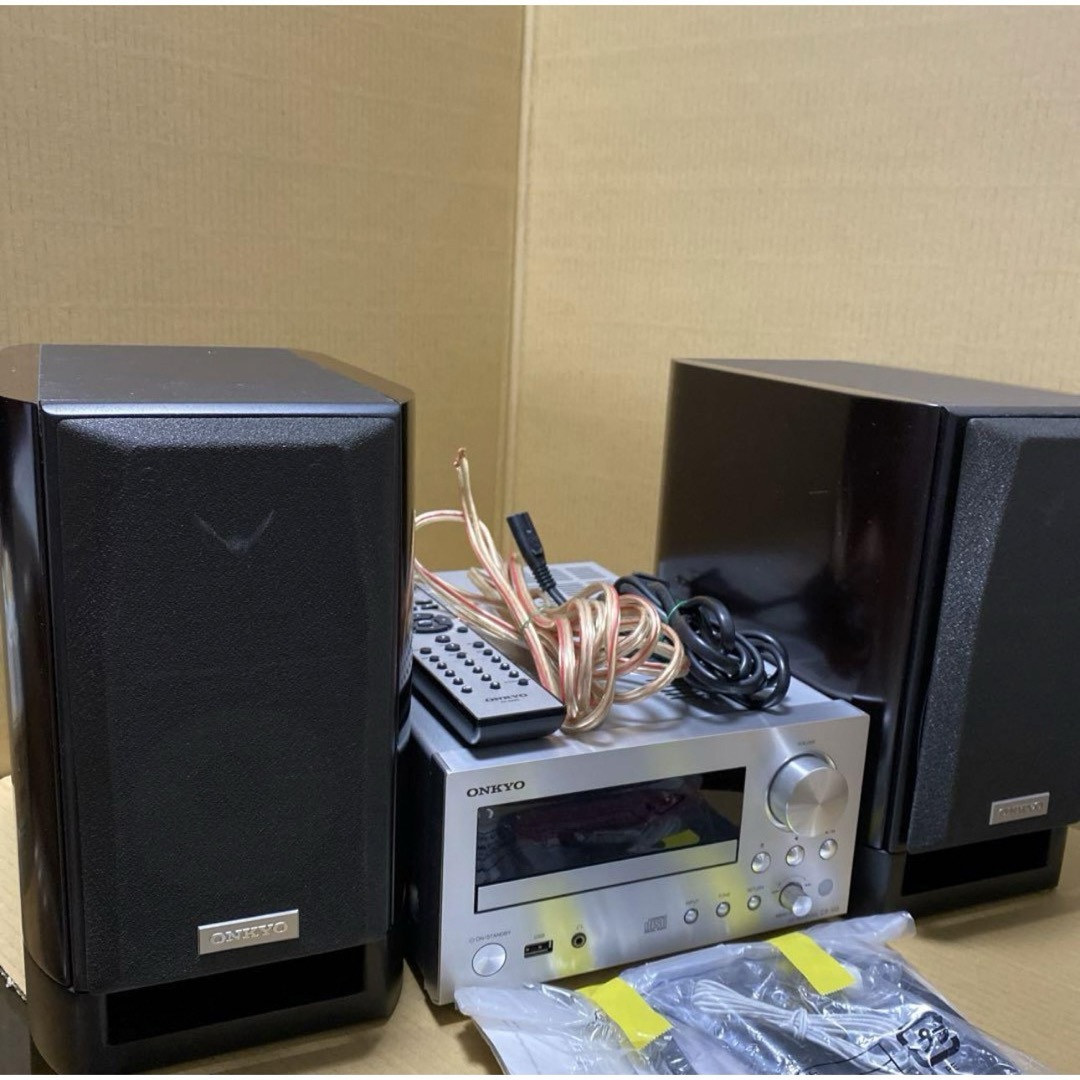 Onkyo ミニコンポ CR-555 / D-112EXT オーディオ機器 Onkyo ミニコンポ CR-555 / D-112EXT オーディオ機器