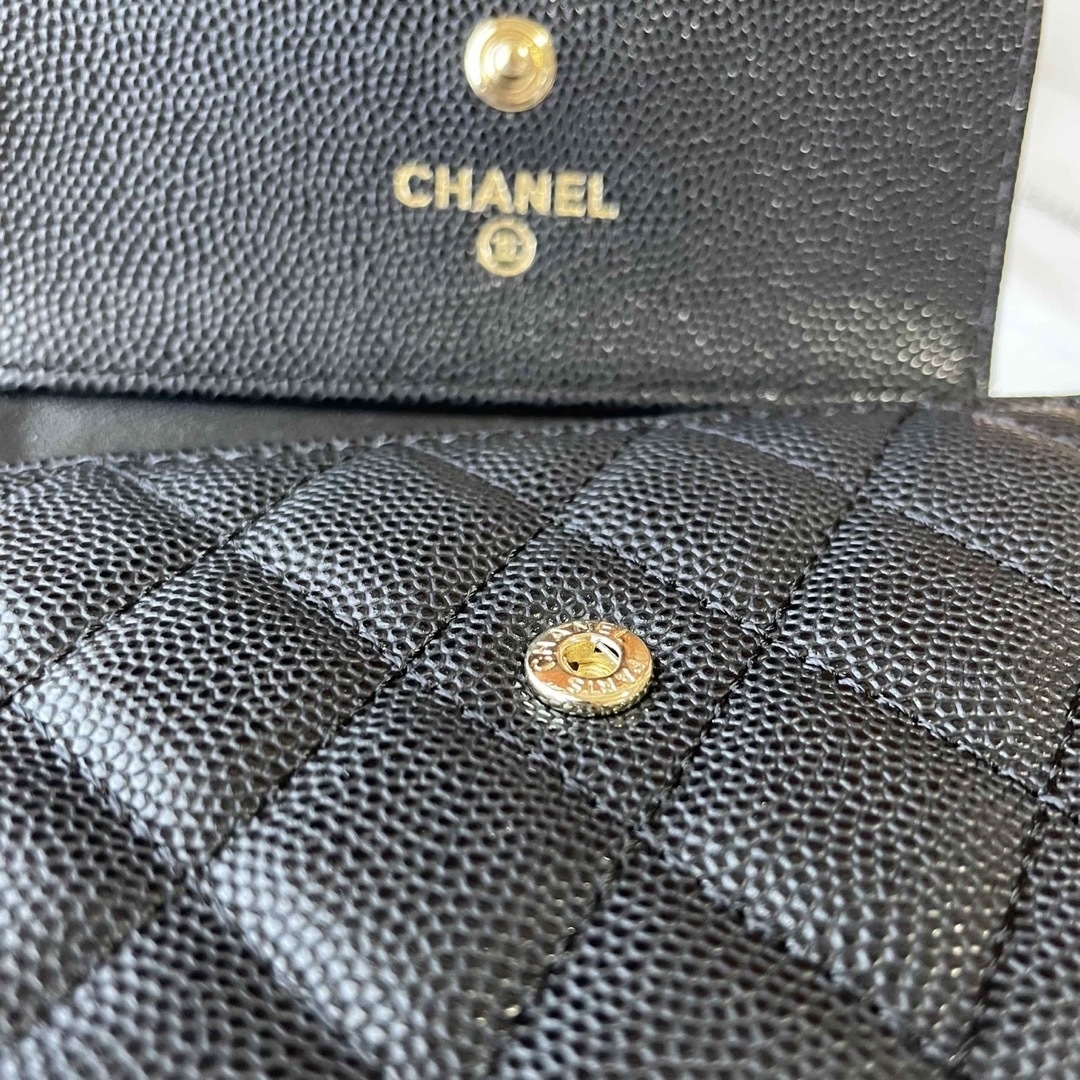 未使用】 CHANEL ボーイシャネル キャビアスキン 三つ折り 財布 黒 未使用】 CHANEL ボーイシャネル キャビアスキン 三つ折り 財布 黒