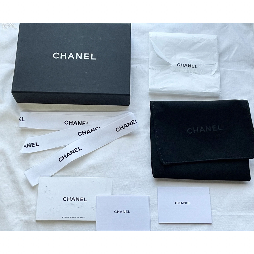 未使用】 CHANEL ボーイシャネル キャビアスキン 三つ折り 財布 黒 未使用】 CHANEL ボーイシャネル キャビアスキン 三つ折り 財布 黒