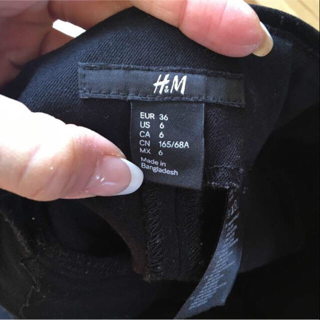 H&M(エイチアンドエム)の美品 H&M ペンシルスカート 黒 レディースのスカート(ひざ丈スカート)の商品写真