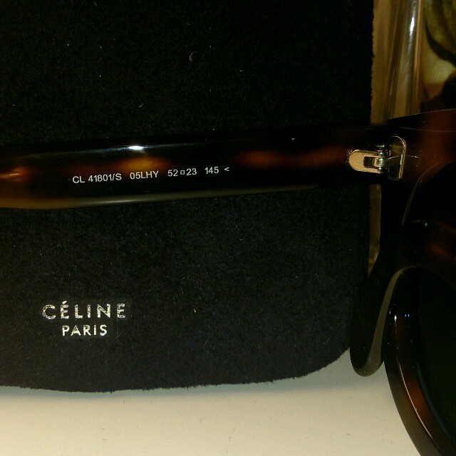 celine(セリーヌ)のCELINE ｾﾘｰﾇ  ｻﾝｸﾞﾗｽ 中村ｱﾝさん私物愛用 レディースのファッション小物(サングラス/メガネ)の商品写真