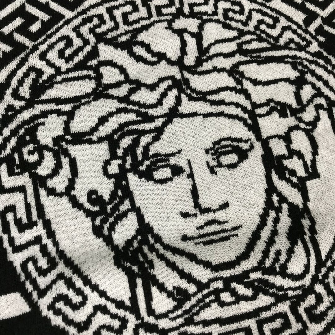 VERSACE - ヴェルサーチェ 1012024 1A07316 メンズ セーターの VERSACE - ヴェルサーチェ 1012024 1A07316 メンズ セーターの