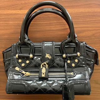 BURBERRY(エナメル ・ ハンドバッグ)のフリマアイテム一覧 BURBERRY(エナメル ・ ハンドバッグ)のフリマアイテム一覧